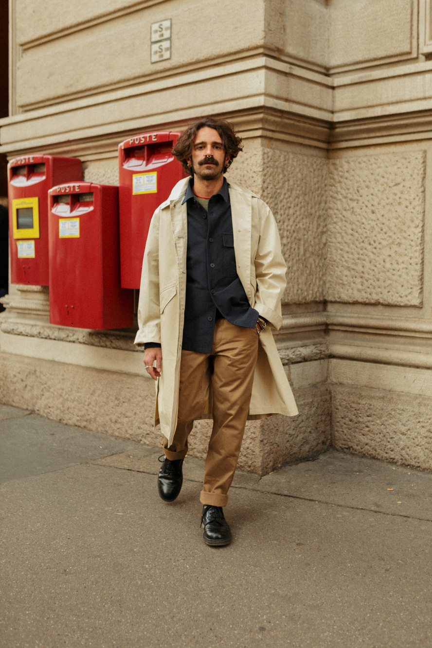 Check styling ideas for「Extra Fine Cotton Broadcloth Shirt、Ultra Stretch  Dry Sweatpants」