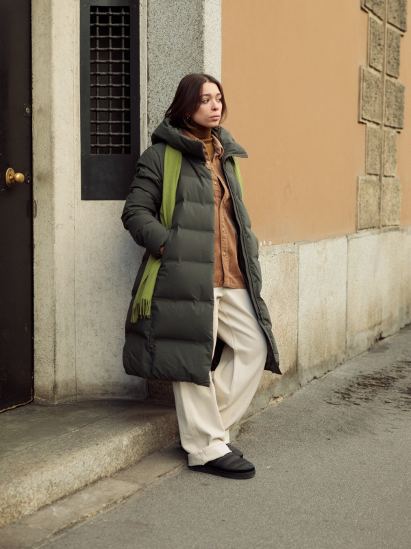 Uniqlo long outlet down jacket