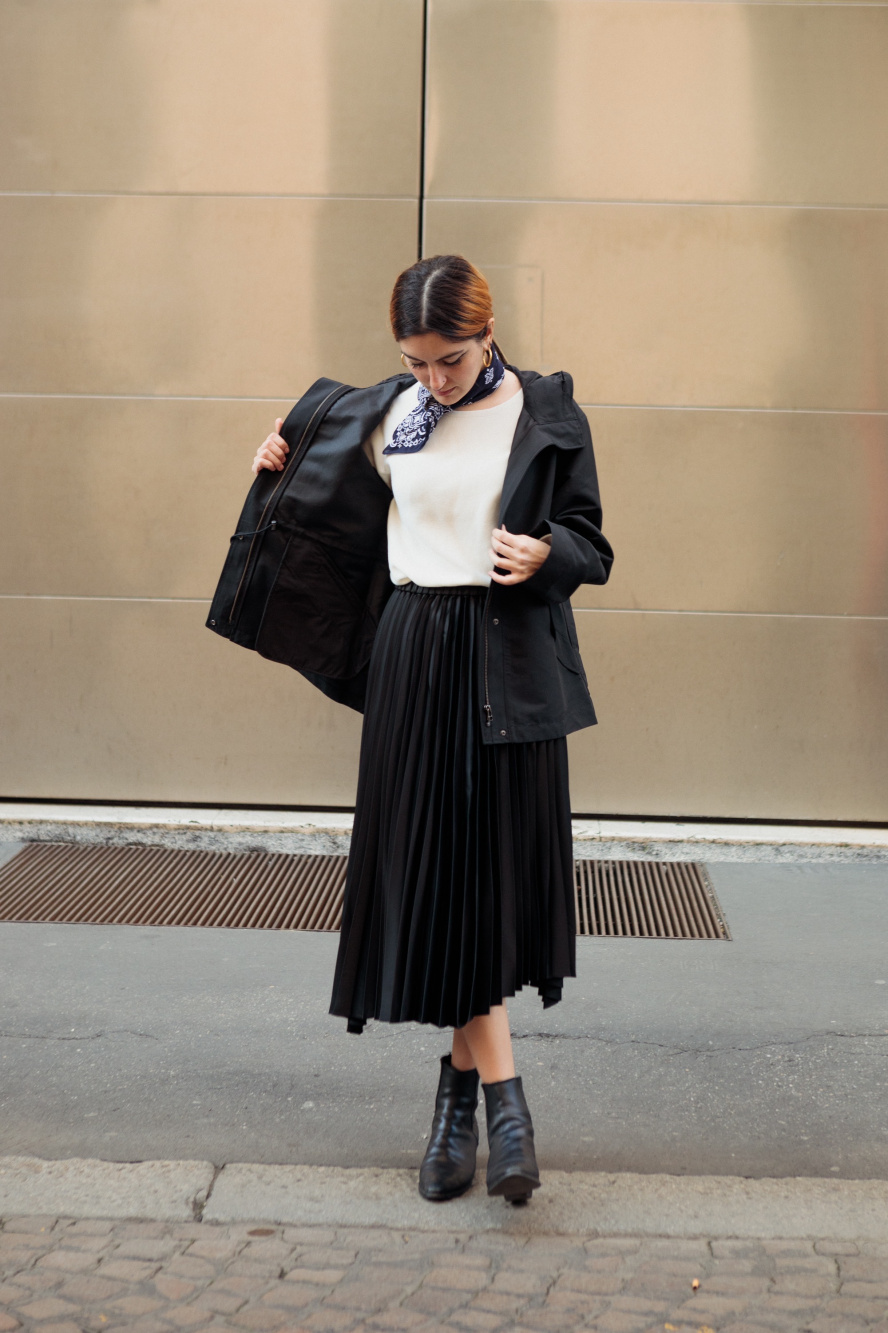 Check styling ideas for「Cropped Relaxed Striped Polo Shirt、Satin Pleated  Skirt」