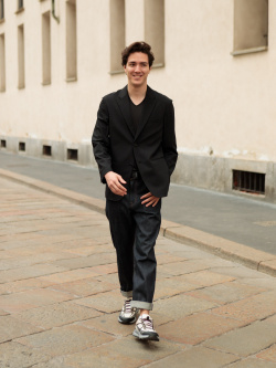 AIRism V-Neck T-Shirt