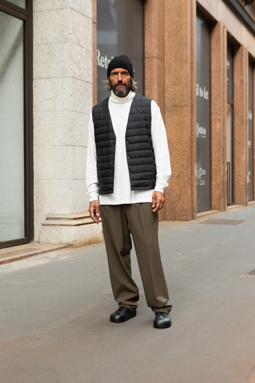 Check styling ideas for「Cargo Jogger Pants、HEATTECH Checked Scarf」