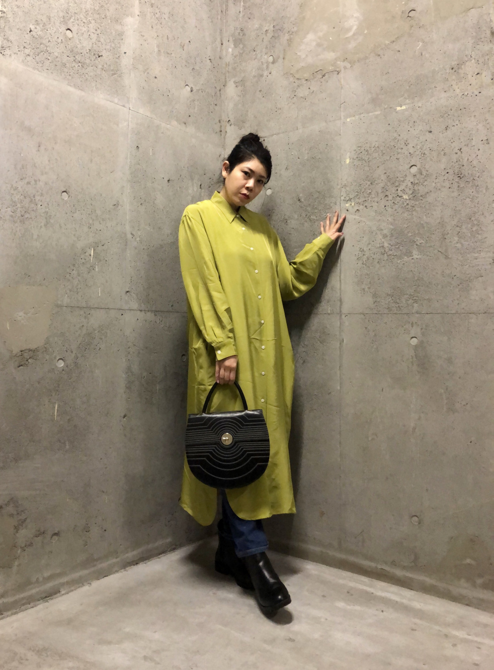 ユニクロ　シャイニーレーヨン　ロングシャツワンピース ユニクロ公式 | シャイニーレーヨンロングシャツワンピース（長袖