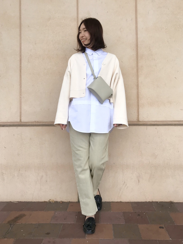 ミラノリブVネックカーディガン（長袖）（レディース）の着用