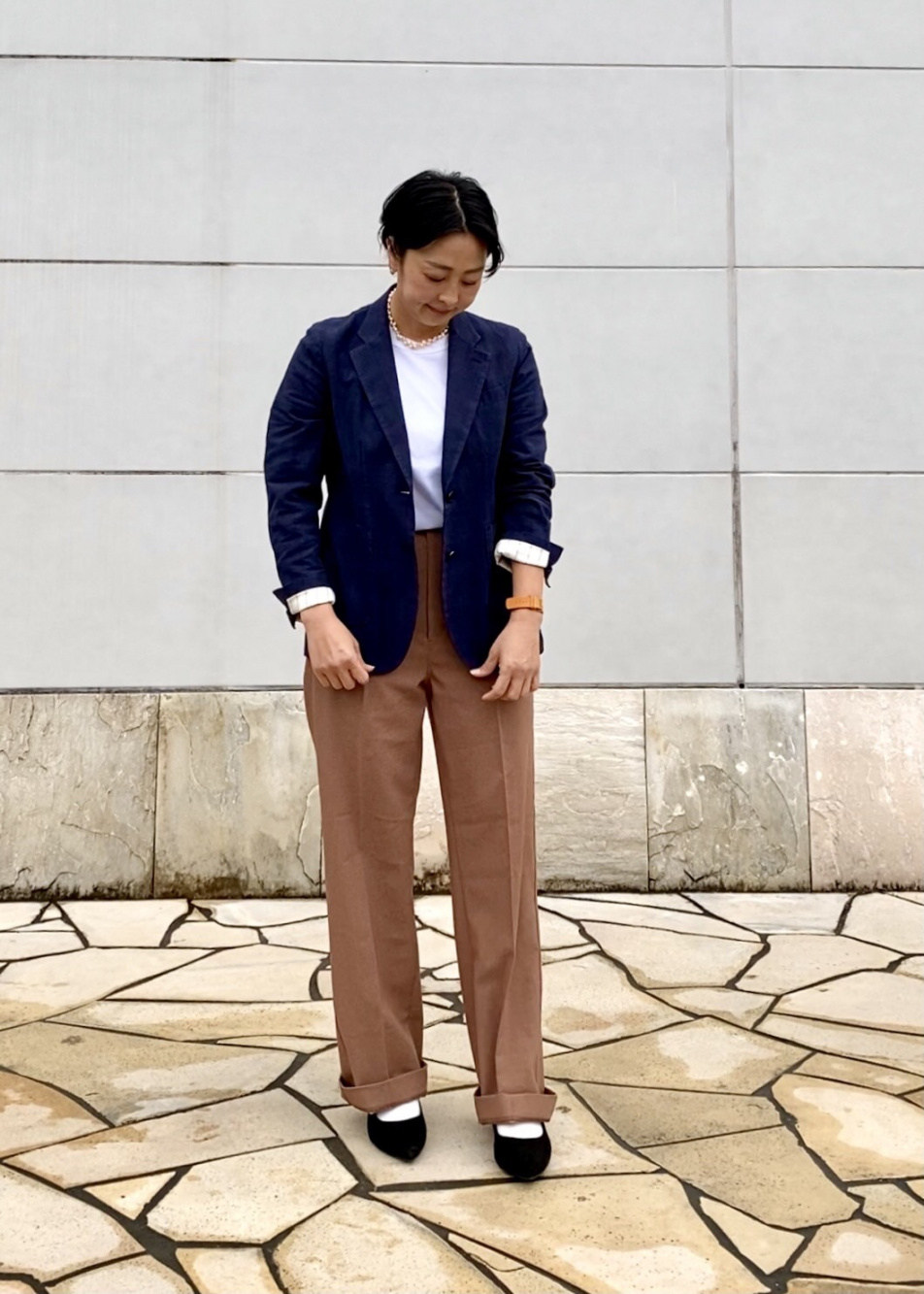 ユニクロ UNIQLO U テーラードジャケット リラックスストレートパンツ テーラードジャケット、リラックスストレートパンツ」の着用