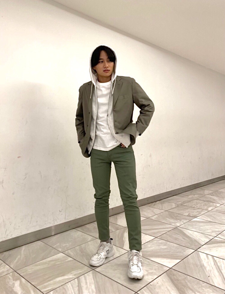 【UNIQLO 】テーラードジャケットリラックスフィット ユニクロ公式 | リラックスフィットテーラードジャケット