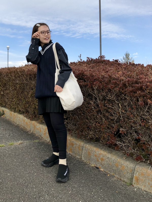 落ち着いたデザインで使いやすい！スキー旅行にもオススメ！FILA UNIQLO 落ち着いたデザインで使いやすい！スキー旅行にもオススメ！FILA