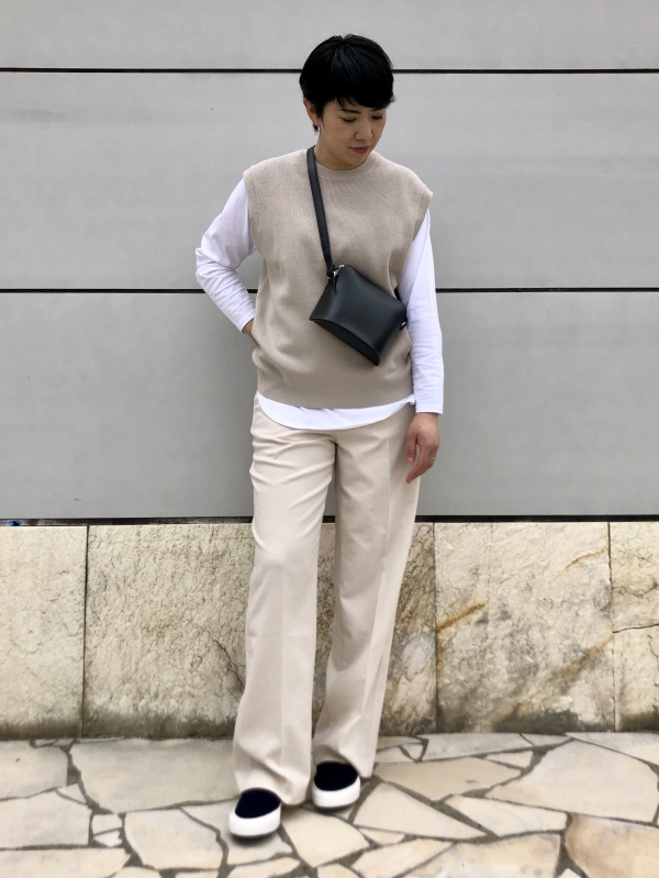 ユニクロ UNIQLO U テーラードジャケット リラックスストレートパンツ テーラードジャケット、リラックスストレートパンツ」の着用