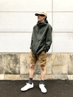 色の配色が絶妙な逸品 ユニクロ公式 | UVカットツイルキャップ