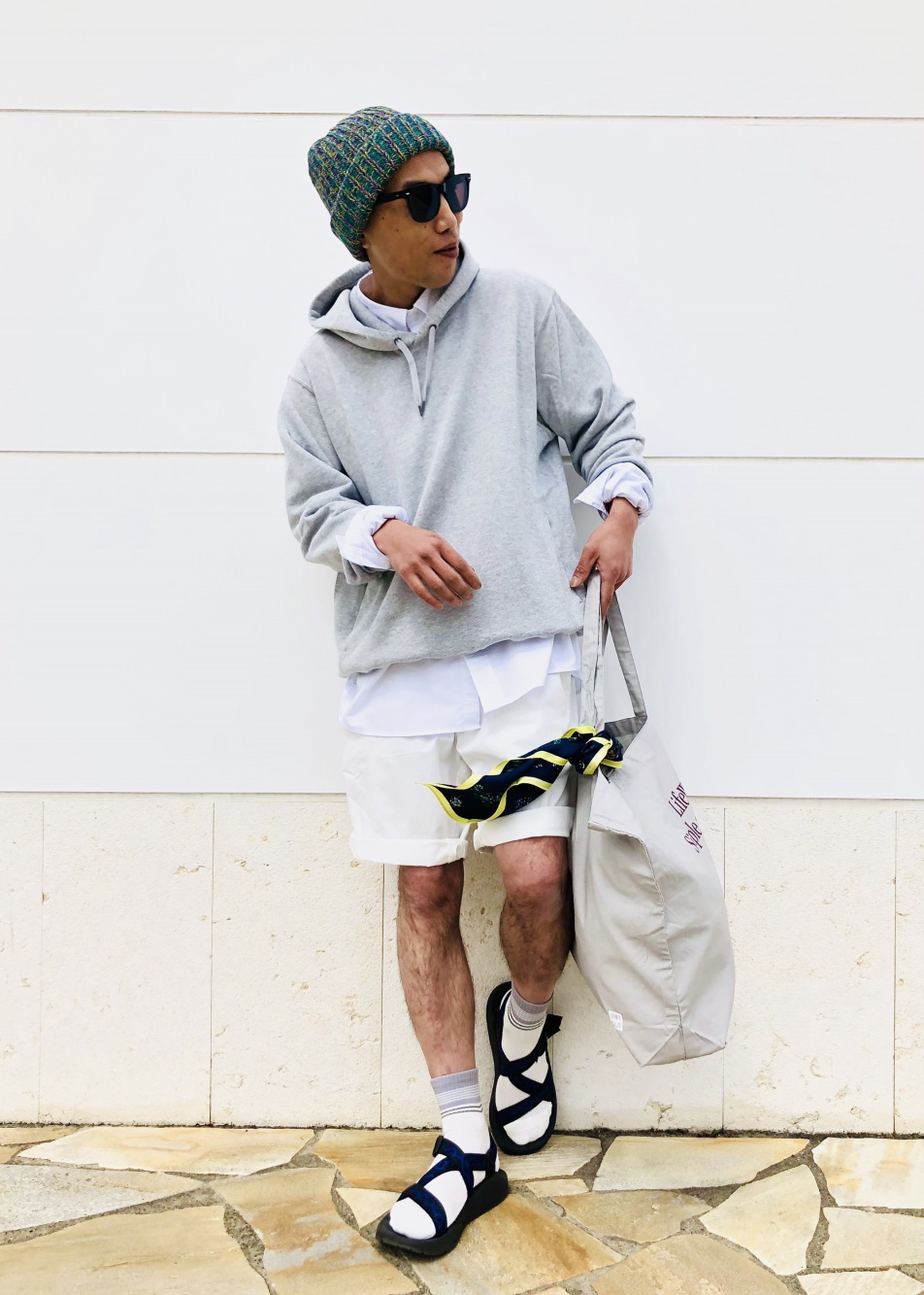 Hoodie and shorts outfit hot sale