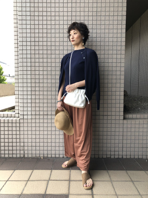 ユニクロ公式 | サテンジャージーワイドストレートパンツ（丈標準62