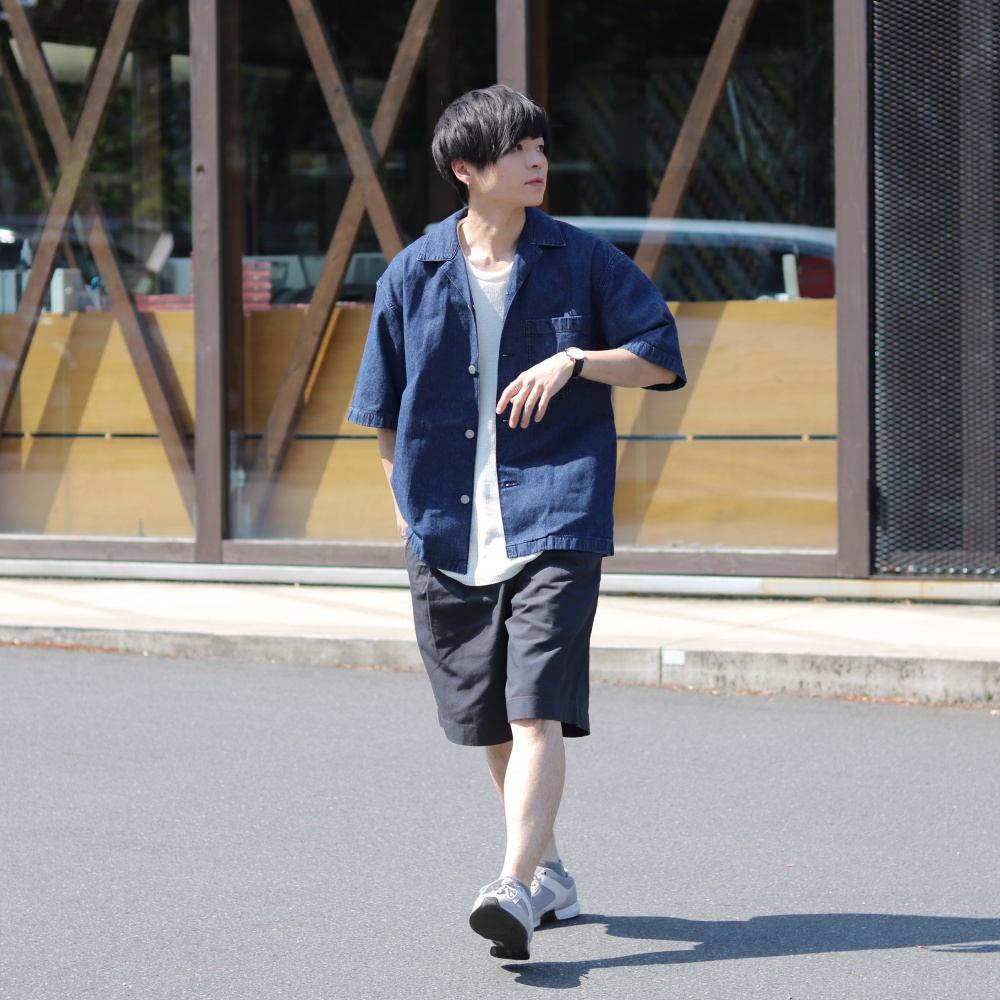 ツータックチノショートパンツ の着用コーディネート ユニクロ