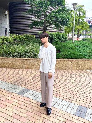 ユニクロ公式 | サテンリラックスストレートパンツ(丈標準64 ユニクロ公式 | サテンリラックスストレートパンツ(丈標準64