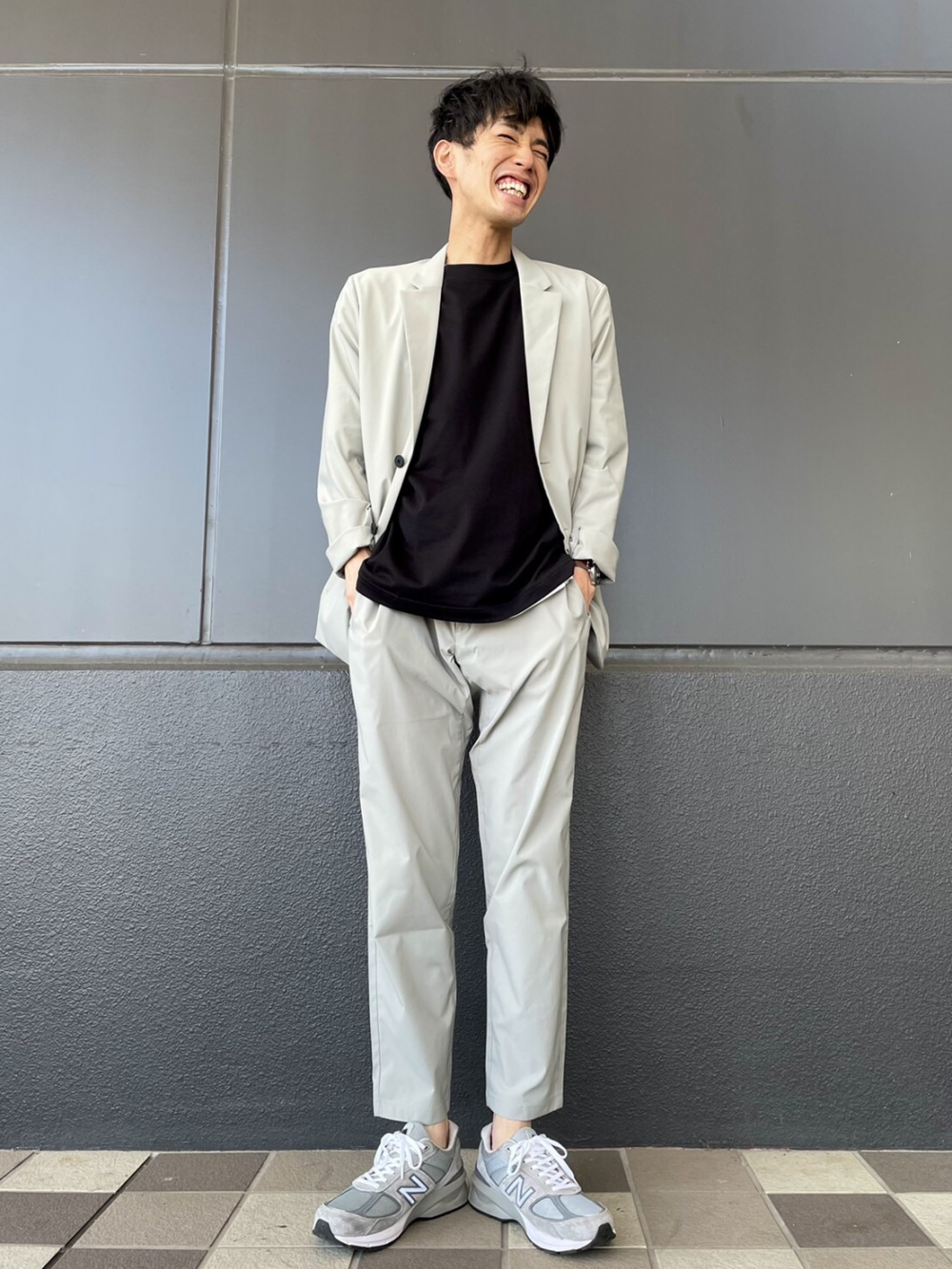 感動ジャケット セットアップ可能 感動イージーパンツ 丈72 78cm セットアップ可能 の着用コーディネート ユニクロ