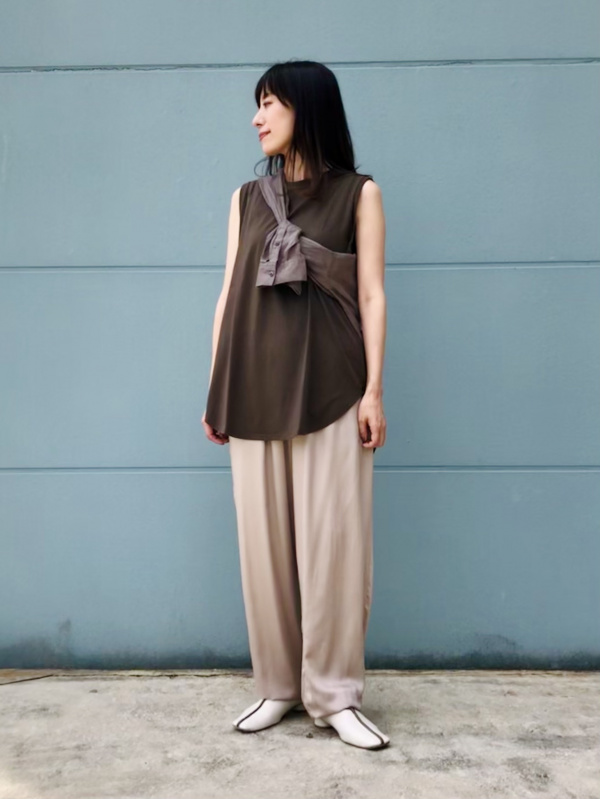 プレミアムリネンスキッパーシャツ（7分袖）（レディース）の着用