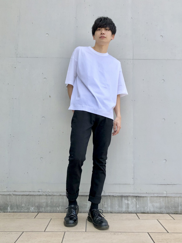 Men's 「セルビッジストレートジーンズ」styling ideas | UNIQLO US