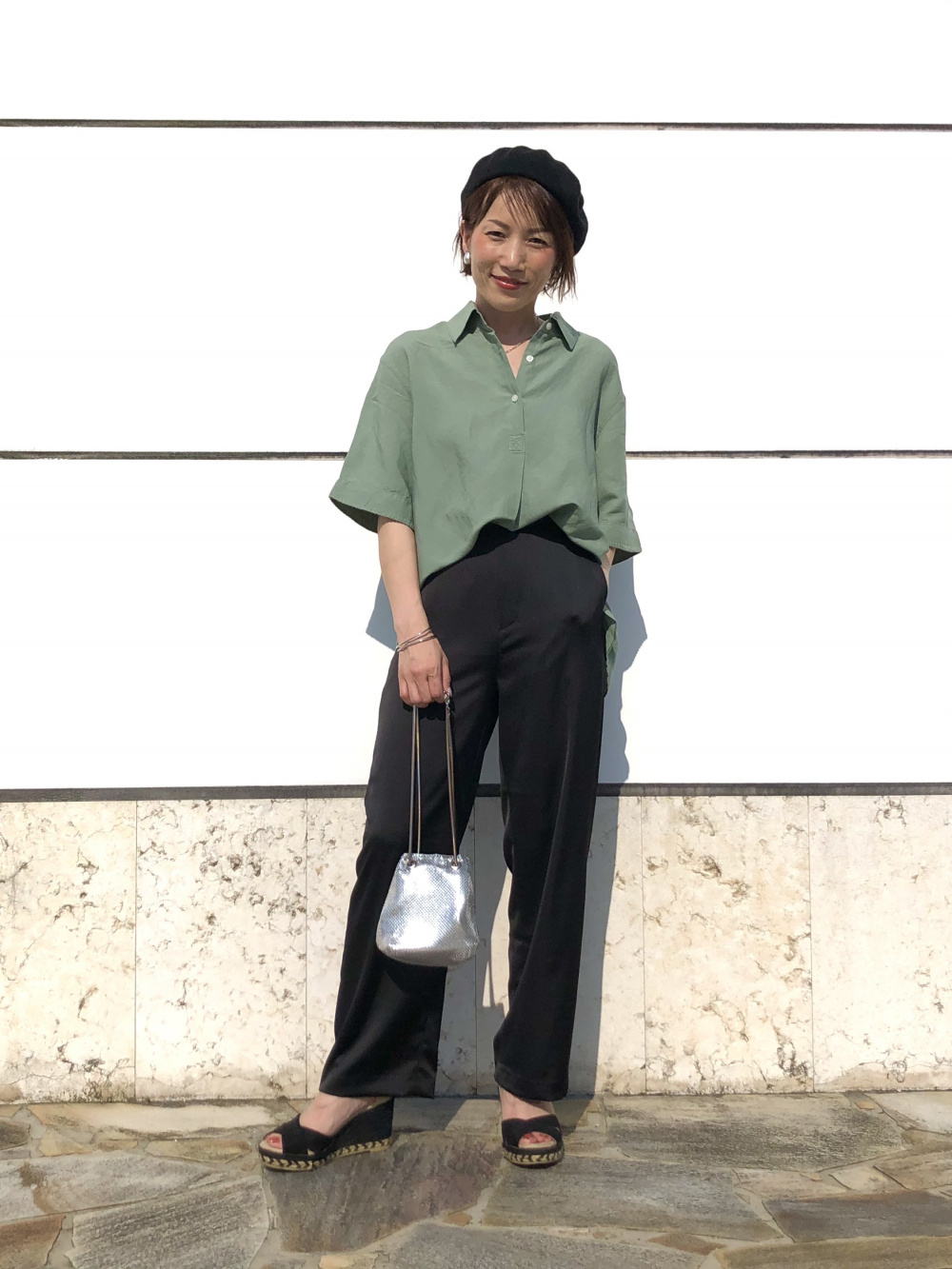 Check styling ideas for「Satin Relaxed Straight Pants」| UNIQLO US