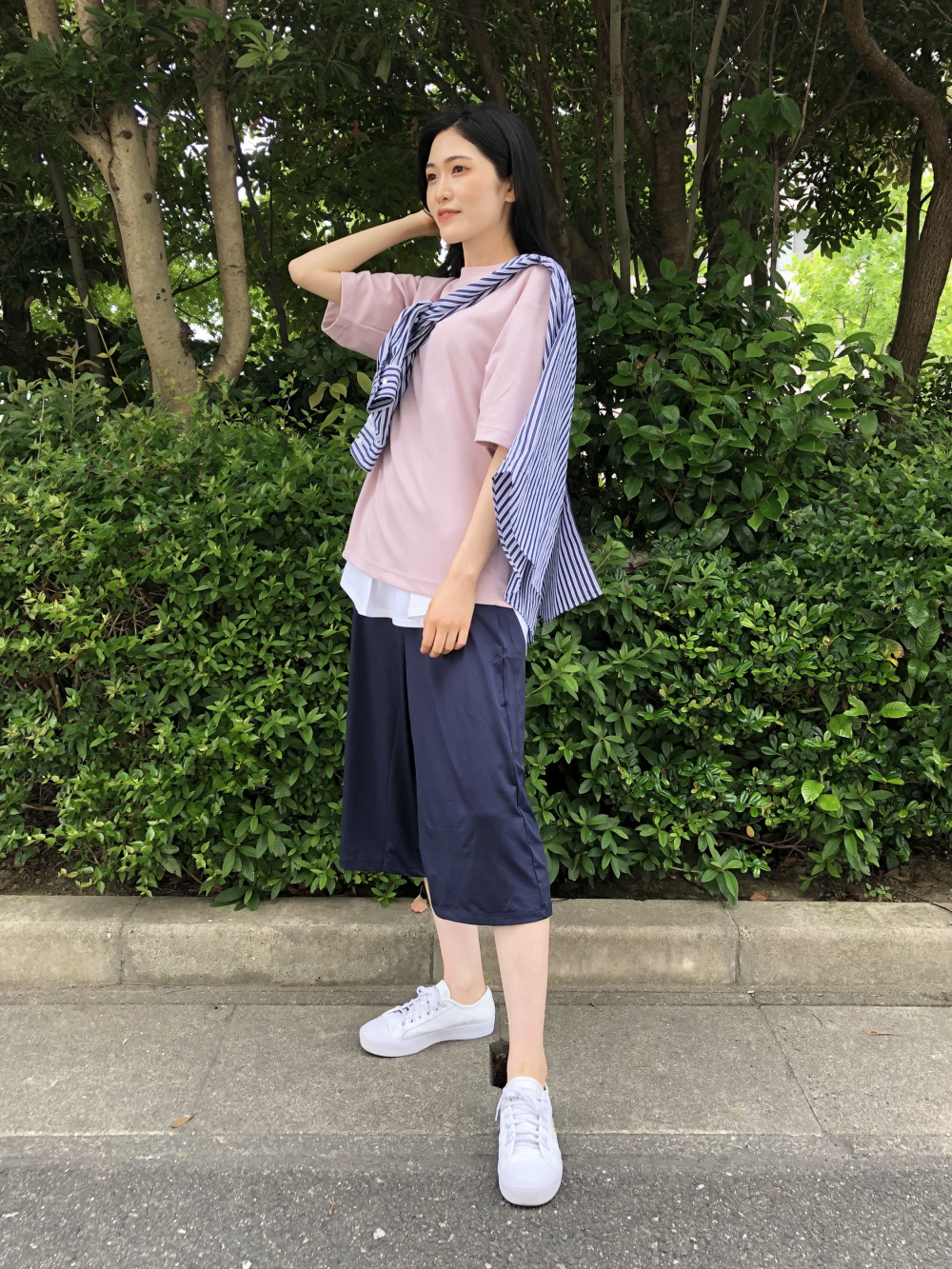 Check styling ideas for「U AIRism Cotton Oversized Crew Neck Half