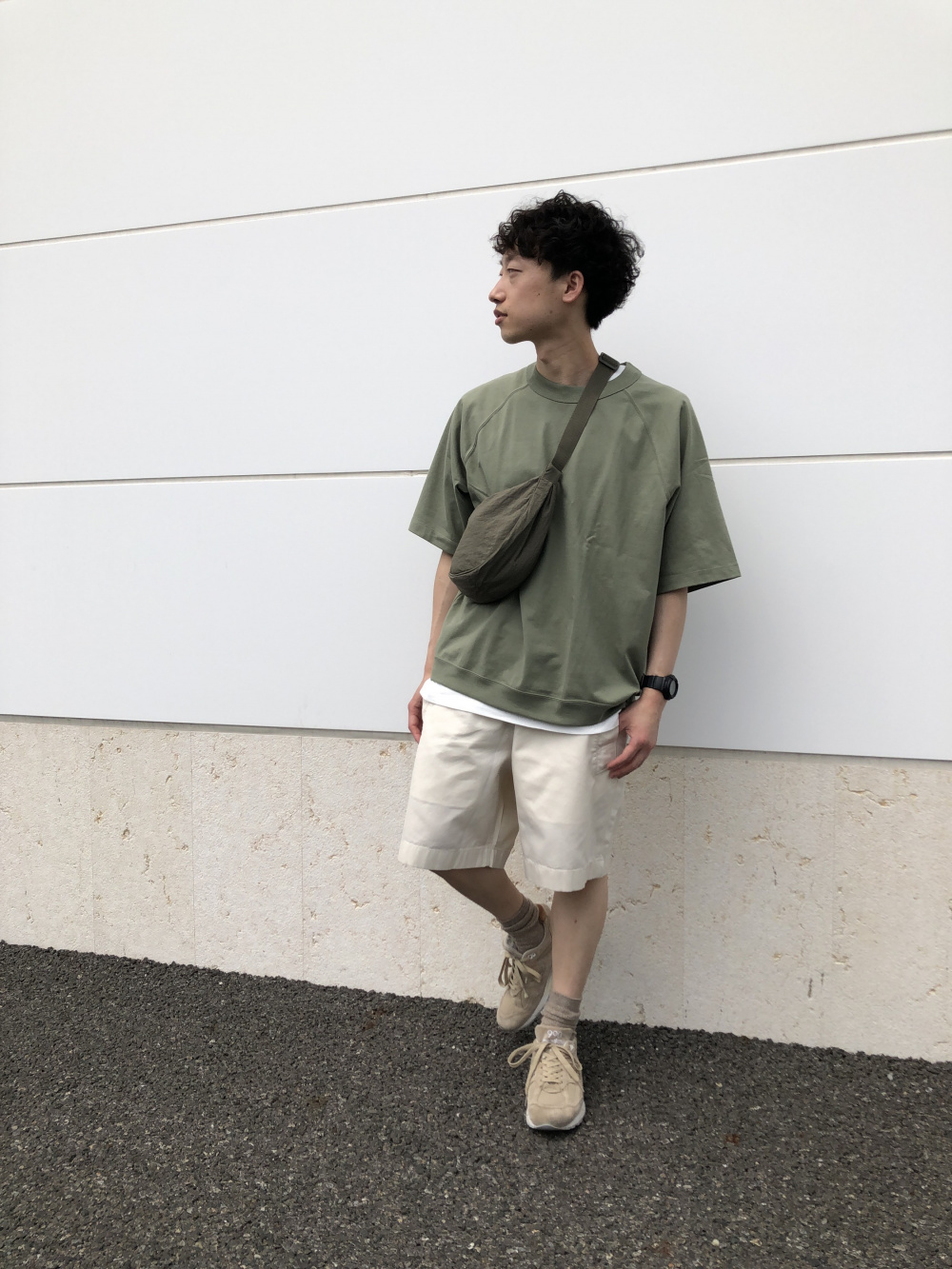 Check styling ideas for「Supima® Cotton Crew Neck Short-Sleeve T-Shirt (2022  Edition)、Hickory Oversized Stand Collar Long-Sleeve Shirt」