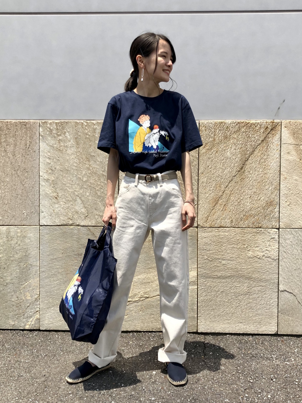 Tvアニメ 呪術廻戦 Ut グラフィックtシャツ 虎杖 悠仁 半袖 レギュラーフィット レギュラーフィットストレートハイライズジーンズ の着用 コーディネート ユニクロ