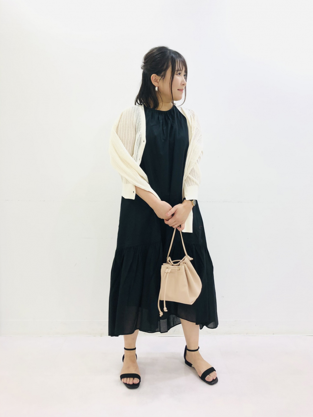 Check styling ideas for「Comfort Feel Ankle Strap Sandals」| UNIQLO US