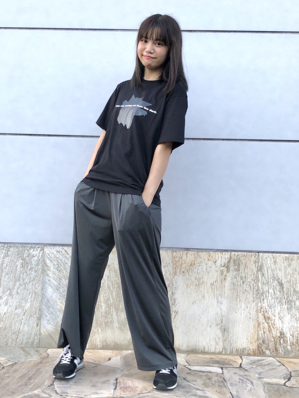 ポケモン オールスターズ Ut グラフィックtシャツ ゲンガー 半袖 レギュラーフィット サテンジャージーワイドストレートパンツ 丈長め67 69cm の着用コーディネート ユニクロ