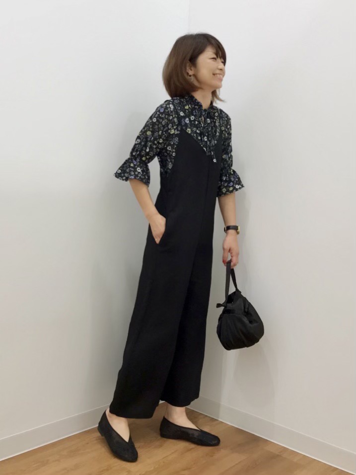 Check styling ideas for「Supima® Cotton Crew Neck Short-Sleeve  T-Shirt、Linen-Blend V-Neck Camisole Jumpsuit」