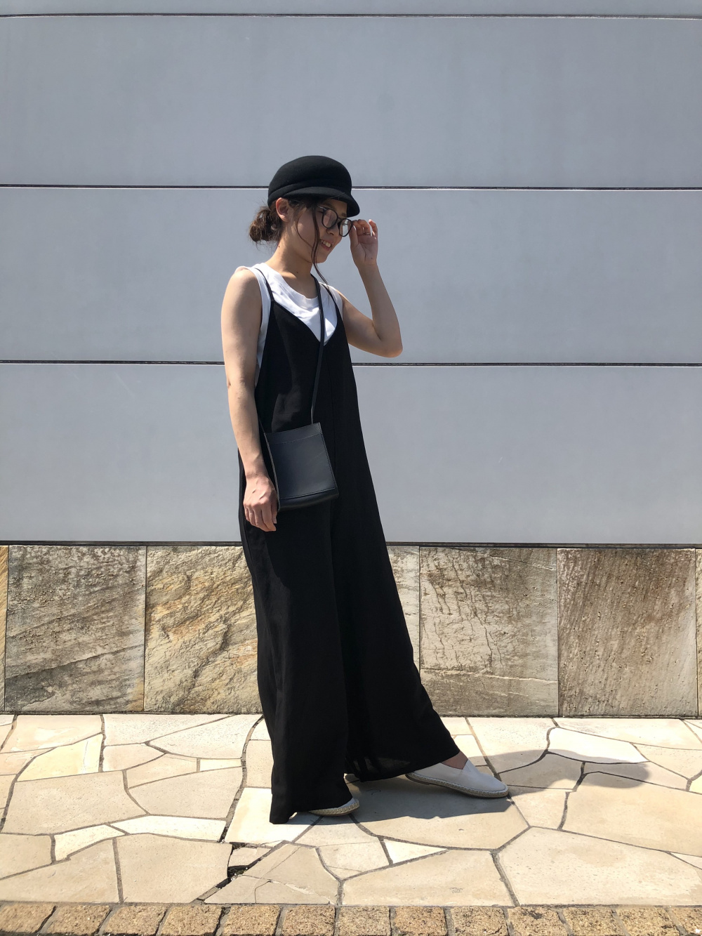 Check styling ideas for「Linen-Blend V-Neck Camisole Jumpsuit