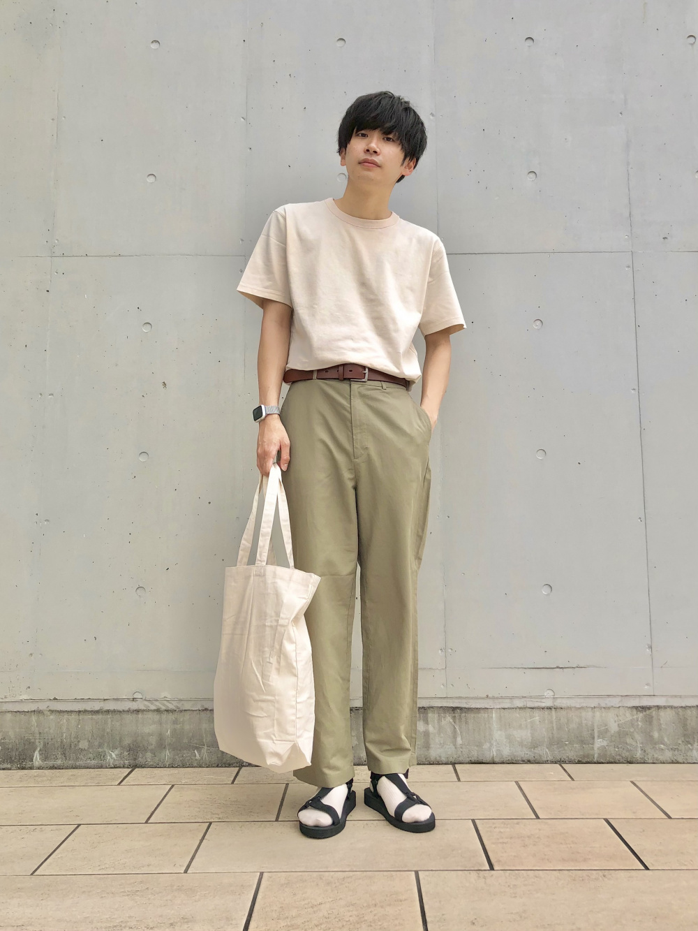 リネンブレンドリラックスストレートパンツ（丈標準67～69cm