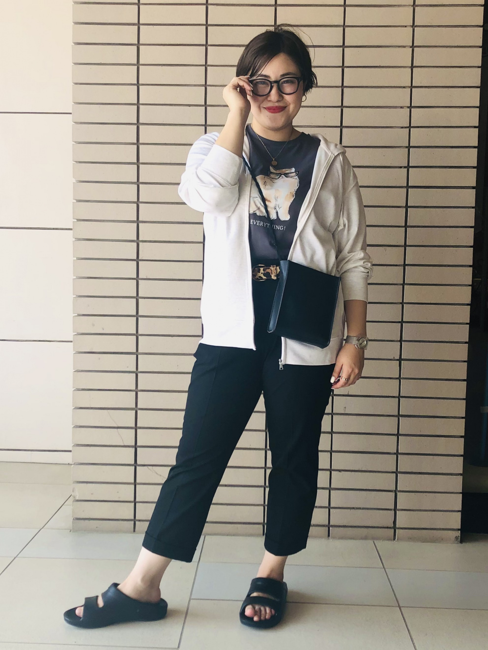 Anyone bought Smart Ankle Pants from Uniqlo? I have a question : r/fashionph