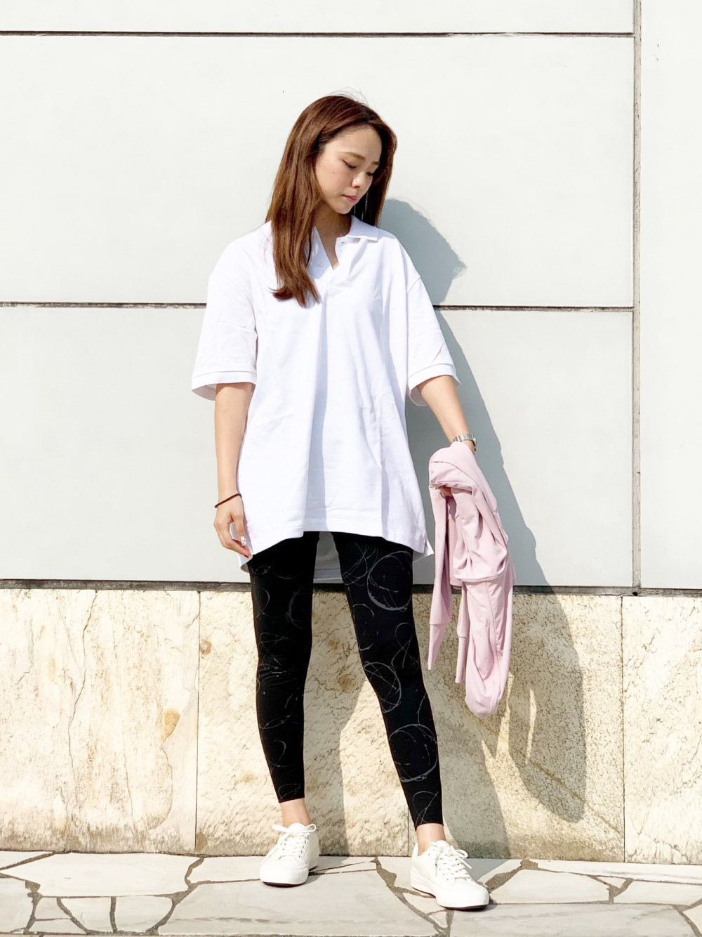 Check styling ideas for「AIRism Seamless Boat Neck Short-Sleeve Long T-Shirt、 AIRism Mesh UV Protection Full-Zip Hoodie」