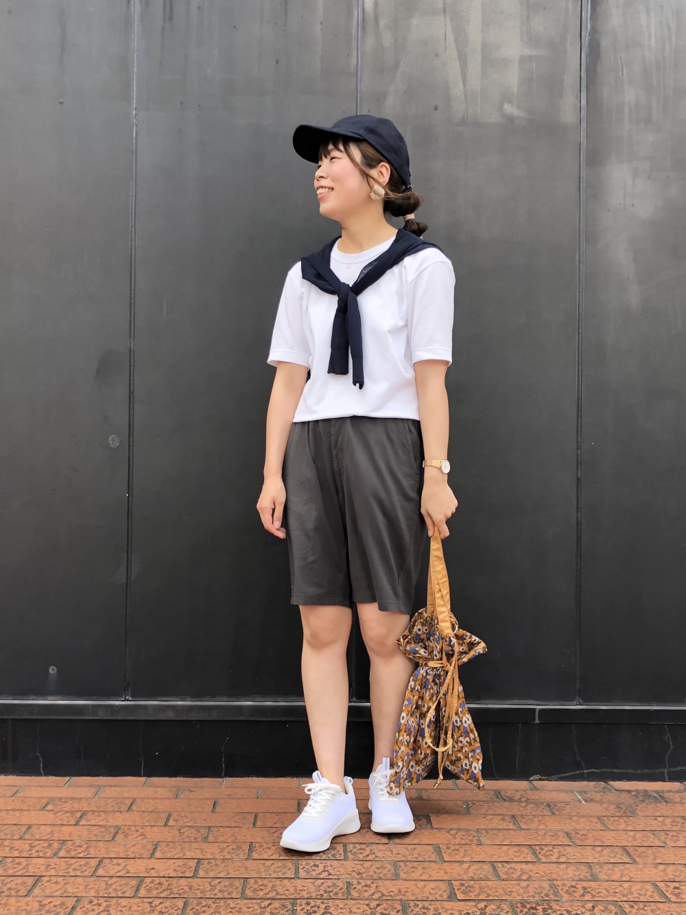 Check styling ideas for「AIRism Seamless Boat Neck Short-Sleeve