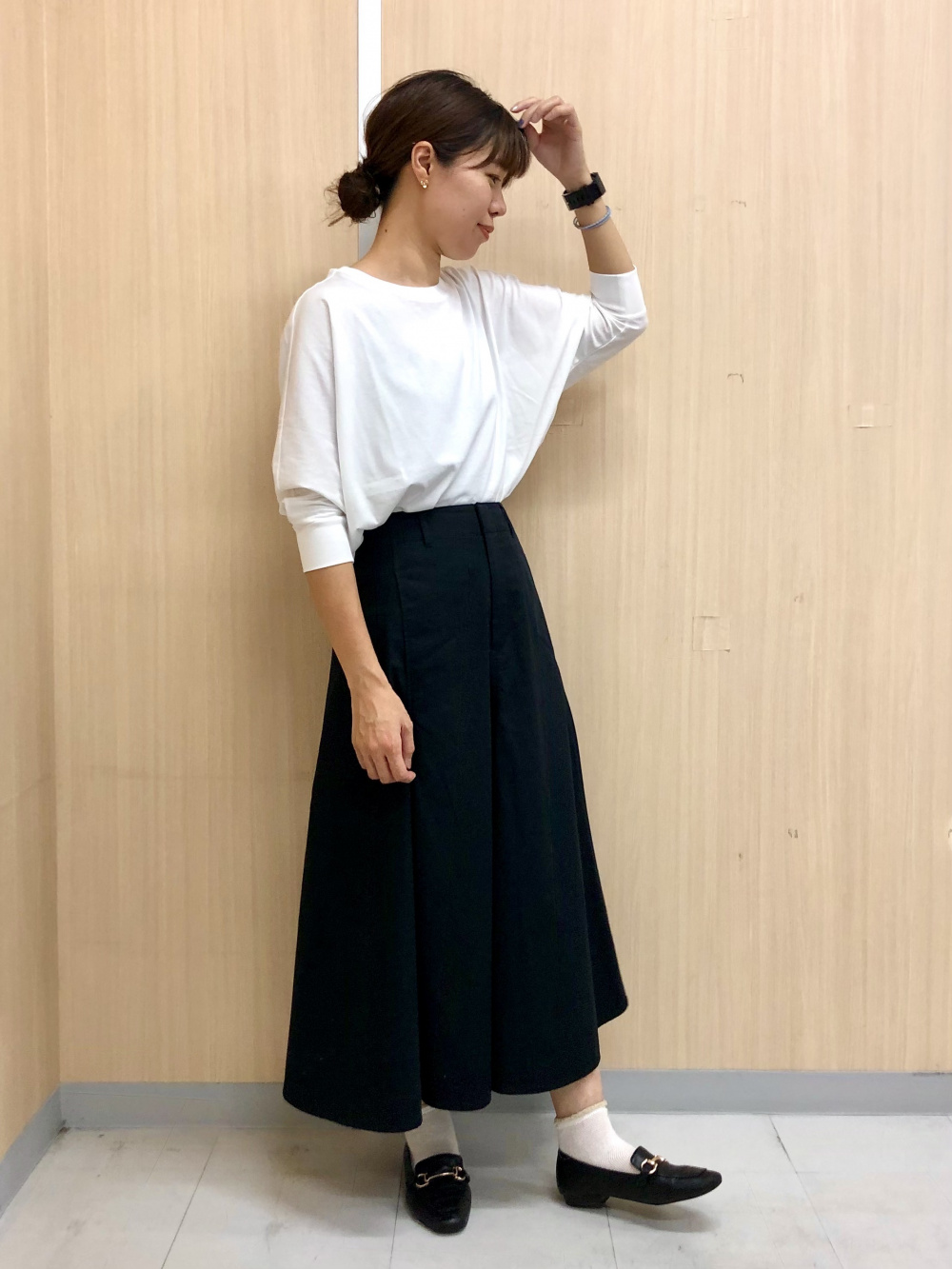 Check styling ideas for「U Cotton Twill Flared Skirt」| UNIQLO US