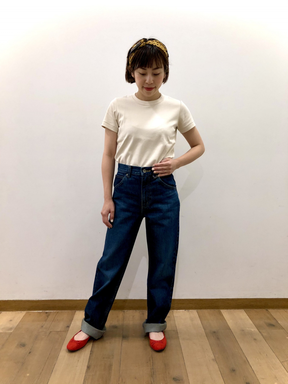 Check styling ideas for「U Regular-Fit Straight Jeans」