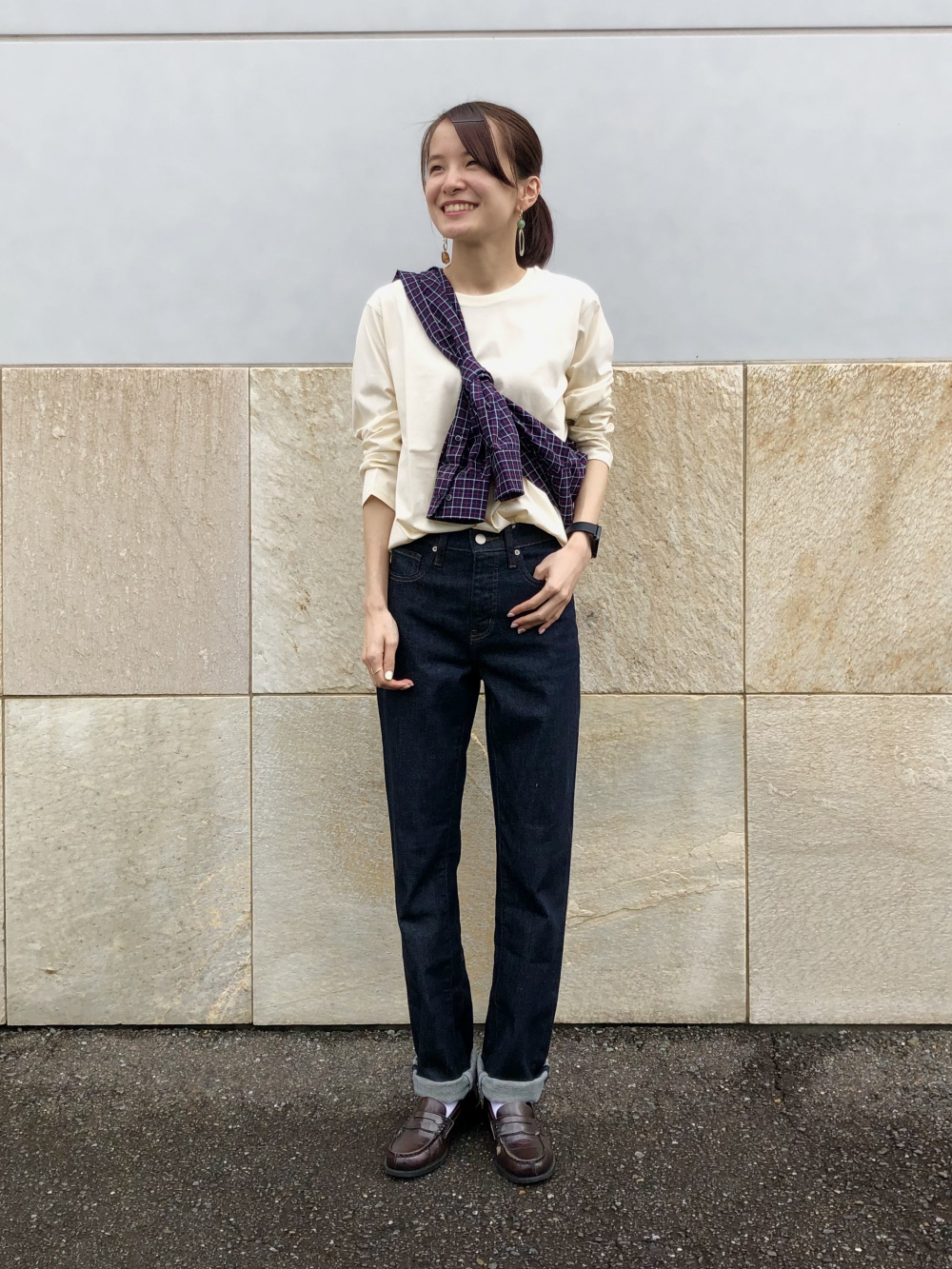 urmページ Check styling ideas for「Slim Straight High-Rise Jeans」| UNIQLO US