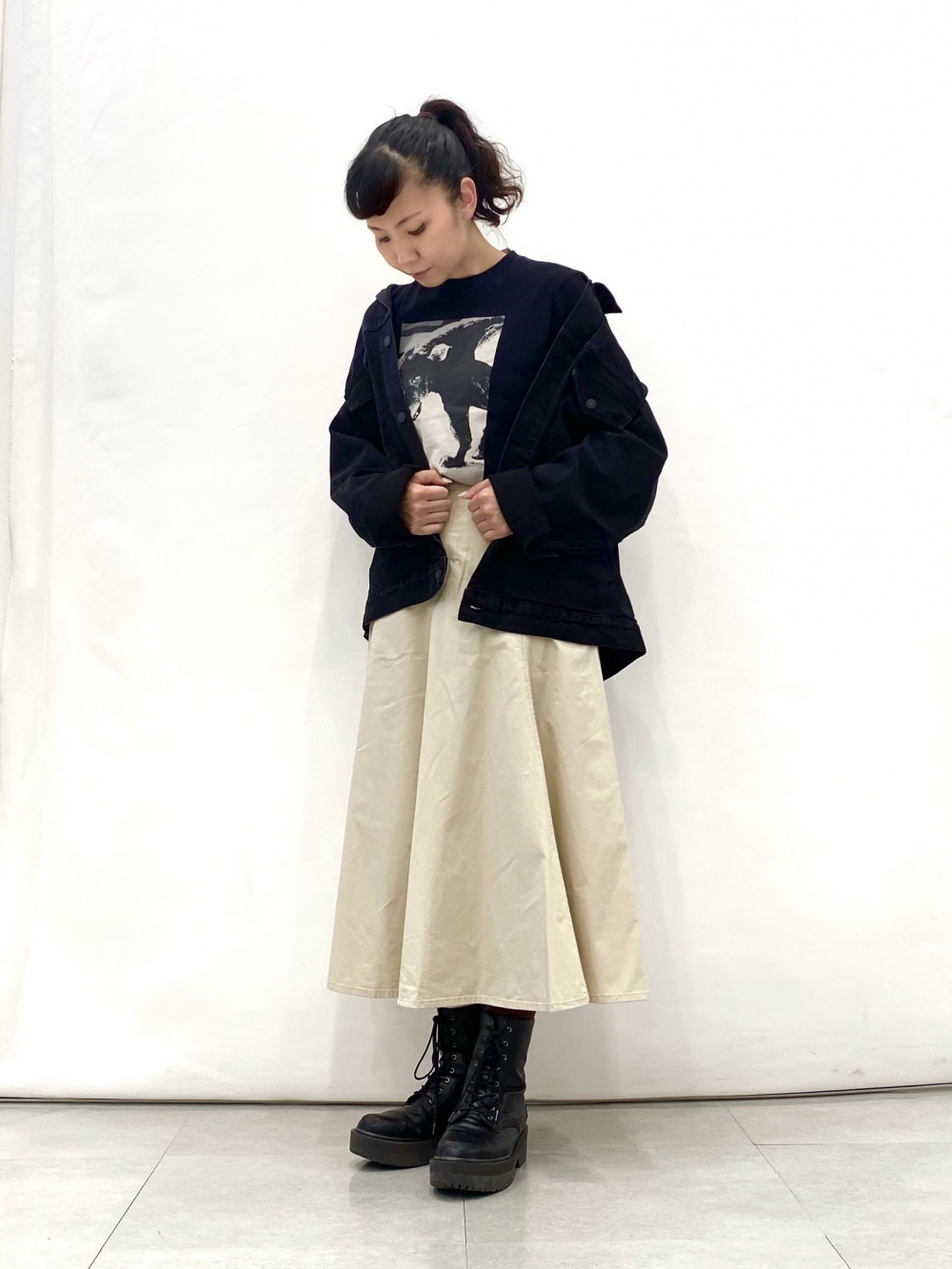 K.Kページ Check styling ideas for「U Cotton Twill Flared Skirt