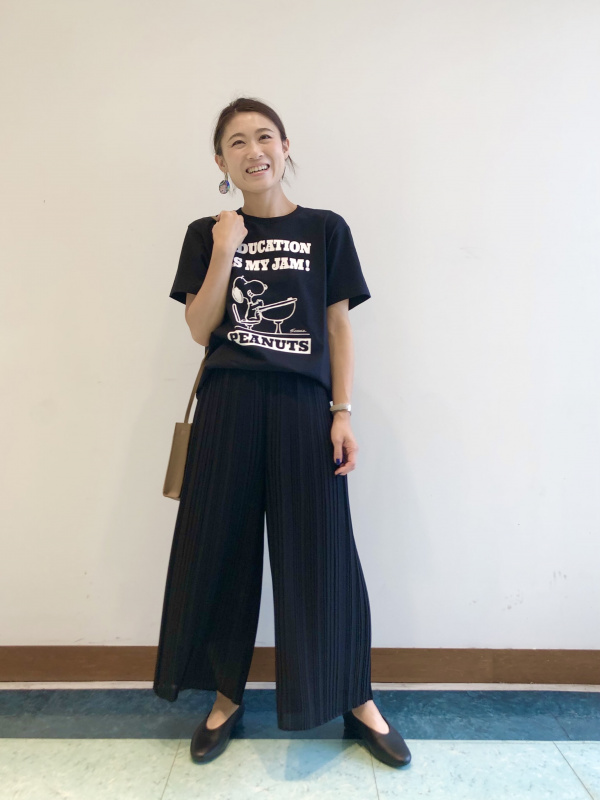 Uniqlo Canada - These Chiffon Pleated Skirt Pants are a MUST-HAVE for your  spring wardrobe. Featuring an easy waist design, these pants are so comfy  you won't want to change out of