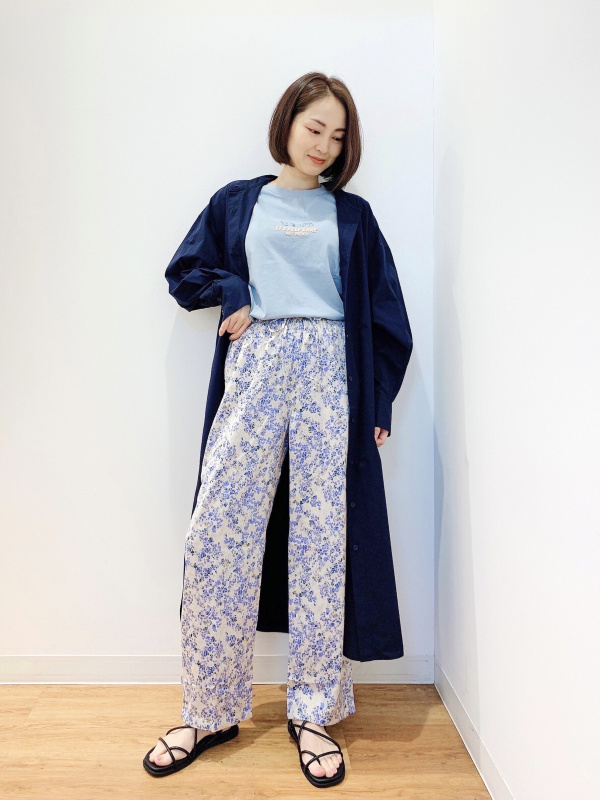 user_cbb15d3aページです ユニクロ公式 | ワイドパラシュートパンツ