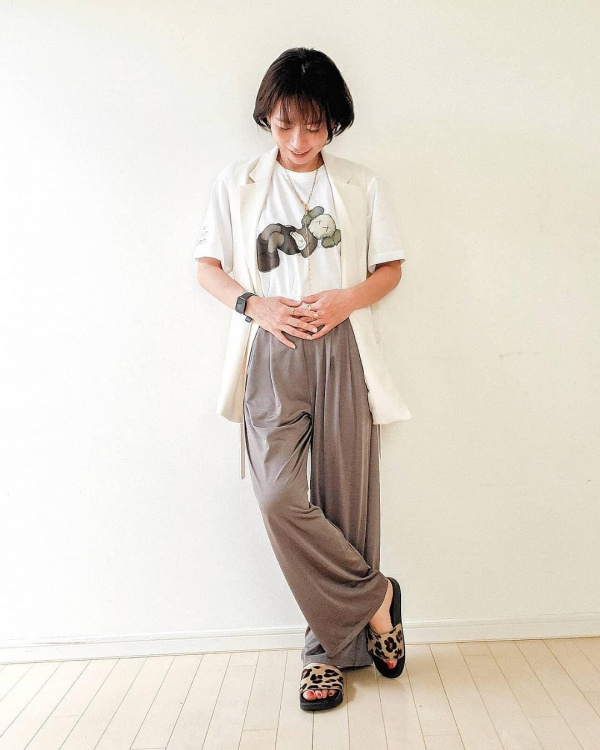 AGhappy様確認用 ちょこん ユニクロ公式 | サテンジャージーワイドストレートパンツ（丈標準62