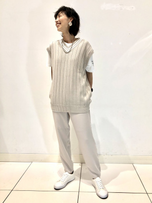 spickandspan変形ドレープブラウストップス×UNIQLOジョガーパンツ ユニクロ公式 | ドレープジョガーパンツ（丈標準64～66cm）(レディース)