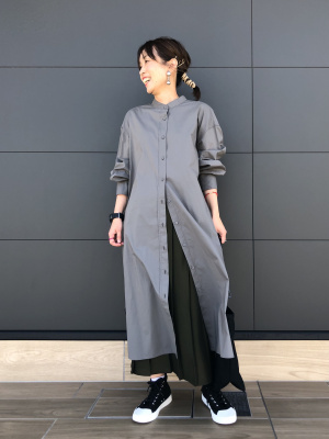 メゾンドソイル たっぷりギャザーのロングシャツワンピース 黒 タック コットン メゾンドソイル たっぷりギャザーのロングシャツワンピース 黒