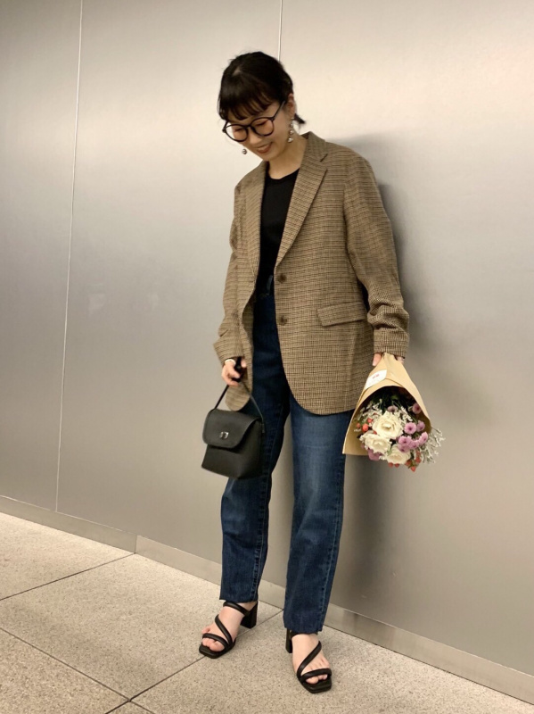 uyuウユ コットンリブクルーネッククロップドT（半袖）（レディース）の着用