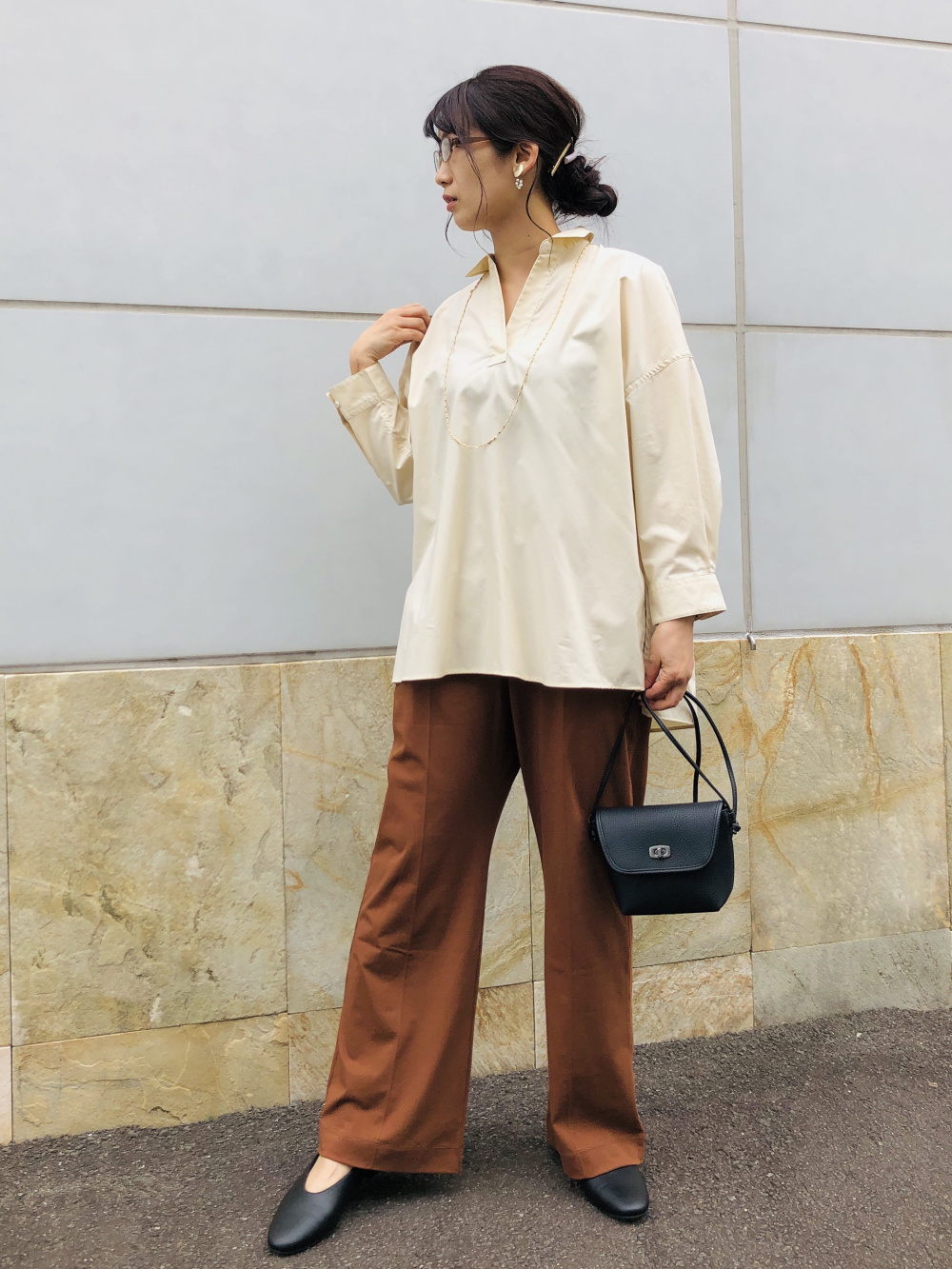 エアリズムコットンタックパンツ」の着用コーディネート