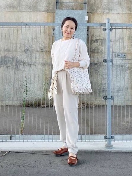 ワッフルクルーネックT（長袖）、ドレープジョガーパンツ（丈標準64