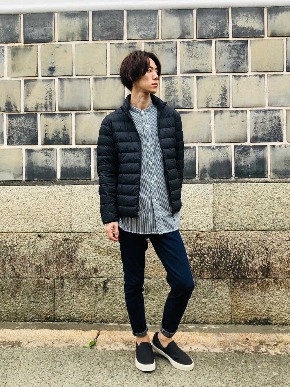 ウルトラライトダウンジャケット ウールブレンドタックパンツ の着用コーディネート ユニクロ