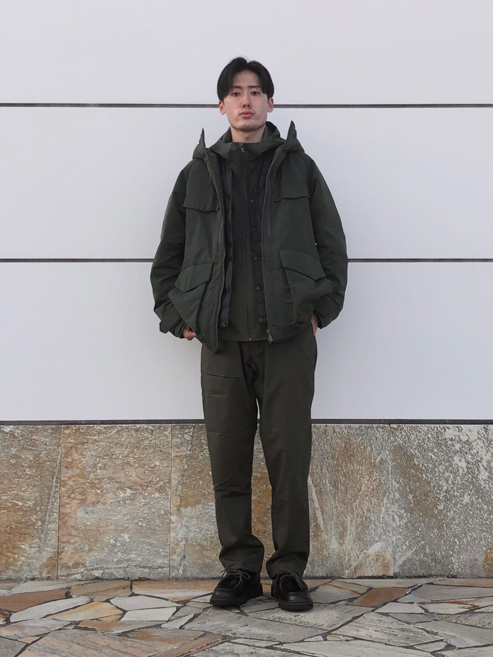 ハイブリッドダウンオーバーサイズパーカ」の着用コーディネート