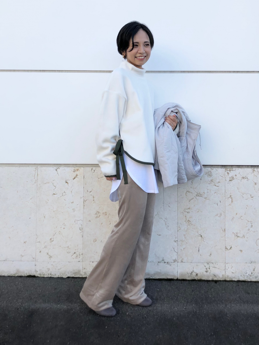 スムースコットンシャツテールT（長袖）」の着用コーディネート