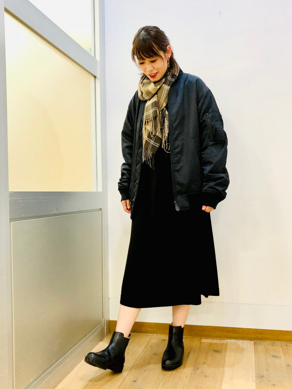 メリノブレンドaラインワンピース 長袖 Ma 1ブルゾン の着用コーディネート ユニクロ