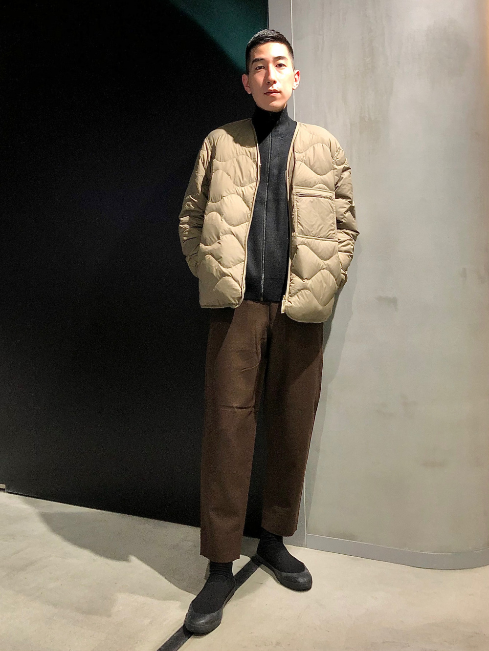 リサイクルダウンジャケット、メリノブレンドフルジップセーター（長袖