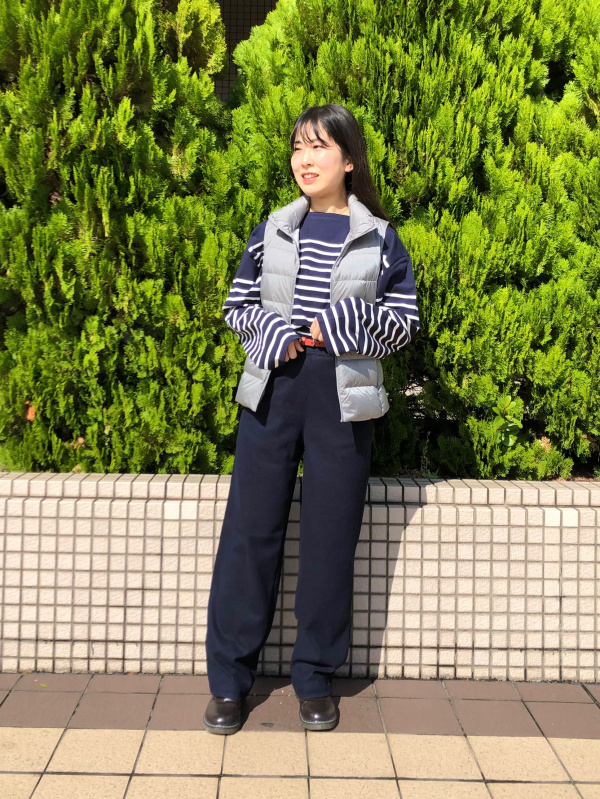 Uniqlo ユニクロ アウトドアキャンプ ウルトラライトダウンベスト グレー サイズm ダウン ナイロン100 フェザー フード付き レディース 見事な創造力 ウルトラライトダウンベスト