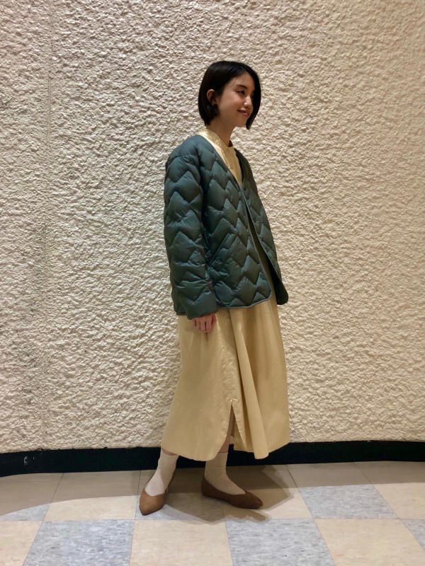 コットンギャザーロングシャツワンピース（長袖）（レディース）の着用